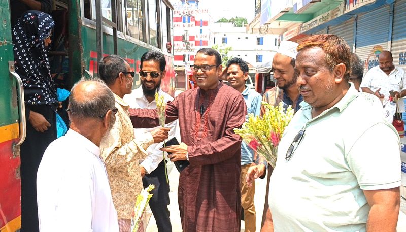 লক্ষ্মীপুর পৌরসভার উদ্যোগে বিনামূল্যে ৩৪ অস্বচ্ছল চক্ষু রোগীর ছানি অপারেশন